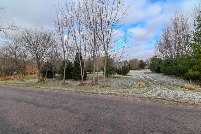 6415 Windsor Prairie Road, Deforest, WI 53597