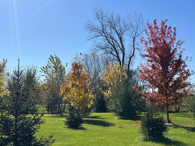 6415 Windsor Prairie Road, Deforest, WI 53597