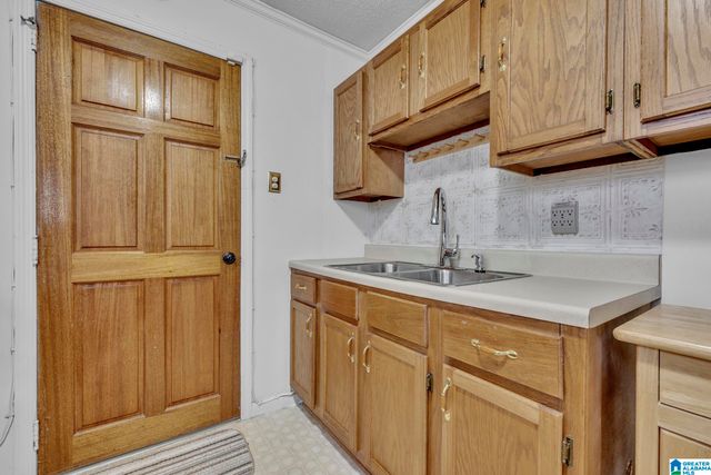 1357 WOODWARD ROAD, Midfield, AL 35228