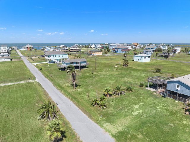 3922 5th Street, Galveston, TX 77554