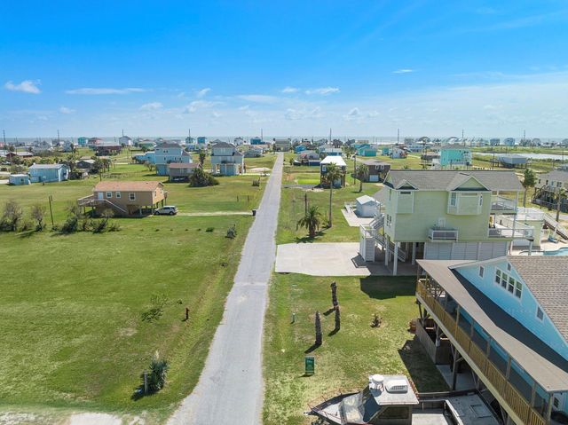 3922 5th Street, Galveston, TX 77554