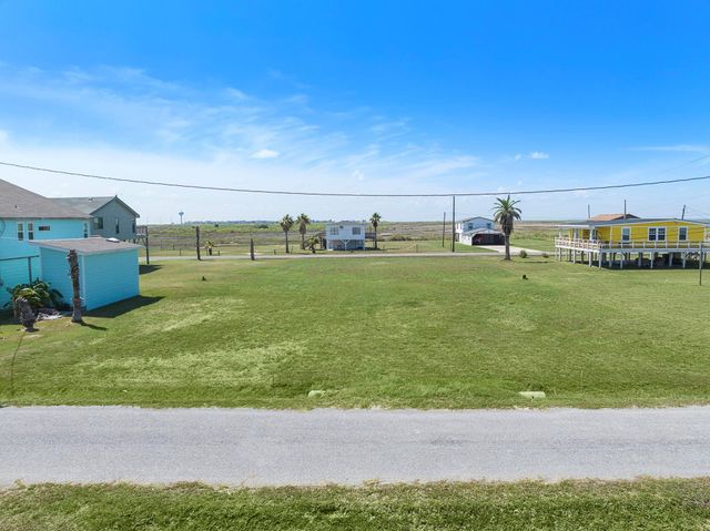 3922 5th Street, Galveston, TX 77554