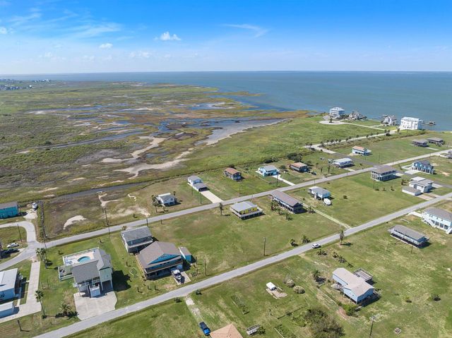 3922 5th Street, Galveston, TX 77554