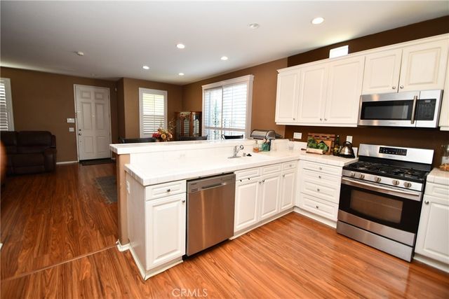 2710 Dumalski, Lakewood, CA 90712