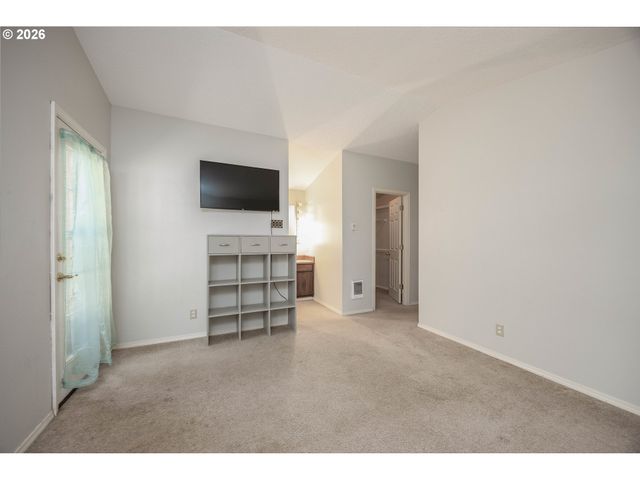 210 Nw 111TH Loop, Vancouver, WA 98685
