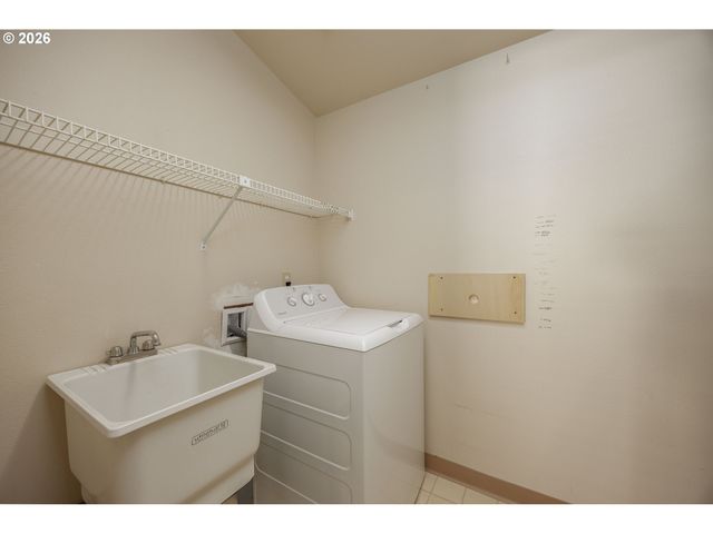210 Nw 111TH Loop, Vancouver, WA 98685