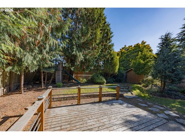 210 Nw 111TH Loop, Vancouver, WA 98685