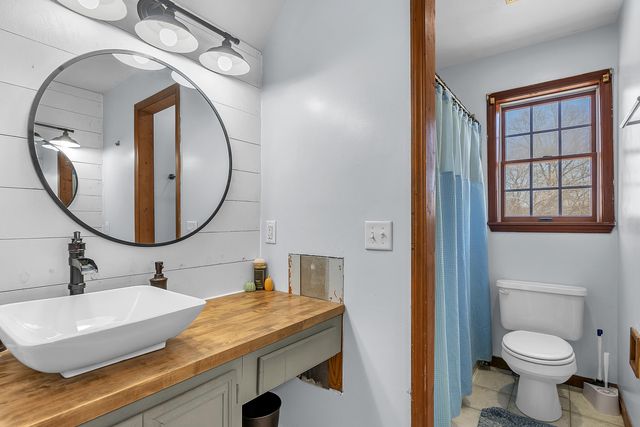 5351 E Honor Avenue, Demotte, IN 46310