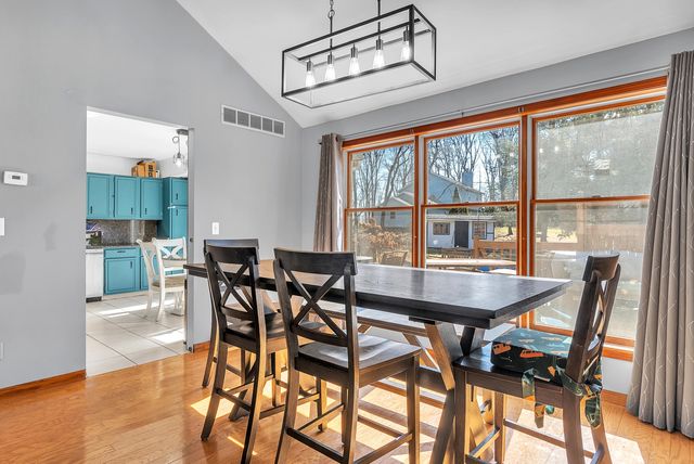 5351 E Honor Avenue, Demotte, IN 46310