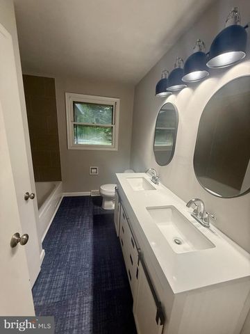 190 MOUNTAIN VIEW DR, York, PA 17404