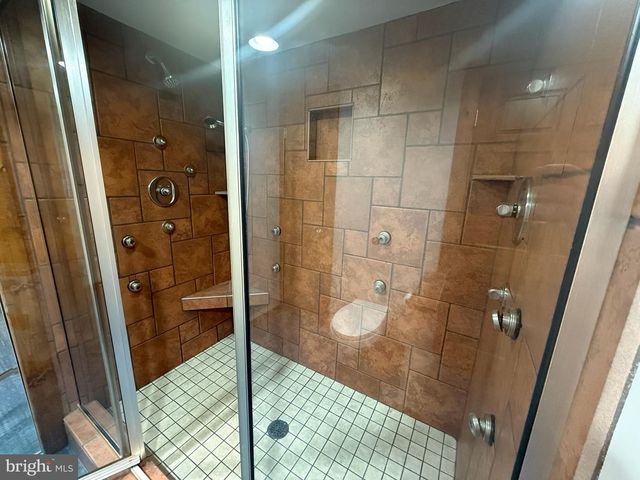 190 MOUNTAIN VIEW DR, York, PA 17404