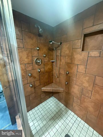 190 MOUNTAIN VIEW DR, York, PA 17404