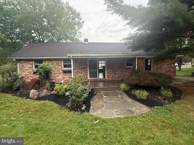 190 MOUNTAIN VIEW DR, York, PA 17404