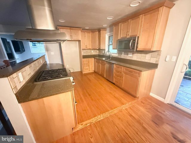 190 MOUNTAIN VIEW DR, York, PA 17404