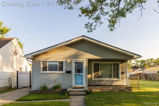 20743 Powers Avenue, Dearborn Heights, MI 48125