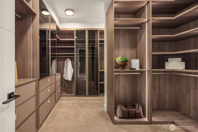 10656 Woodhaven Lane, Bellevue, WA 98004