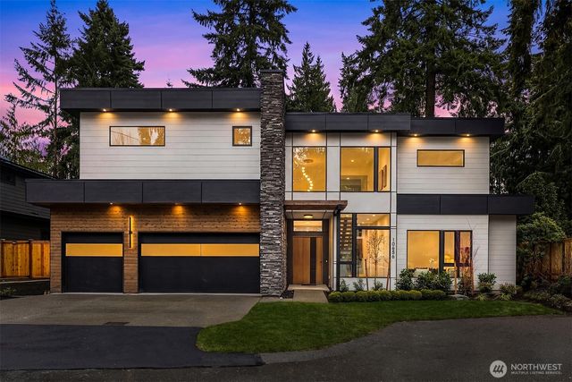 10656 Woodhaven Lane, Bellevue, WA 98004