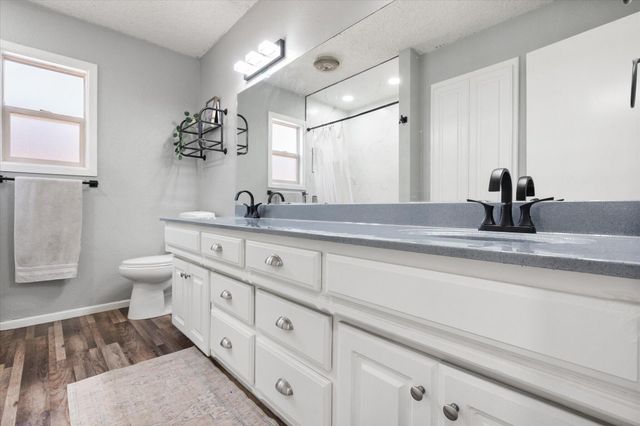 107 Holly Circle, Levelland, TX 79336