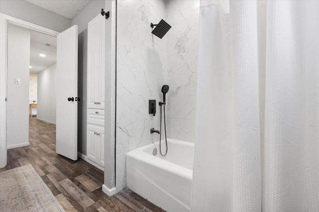 107 Holly Circle, Levelland, TX 79336