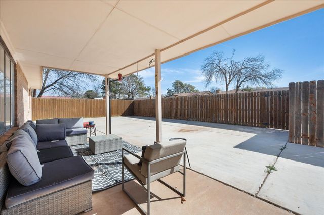 107 Holly Circle, Levelland, TX 79336