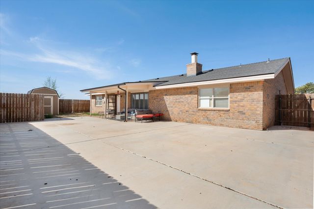 107 Holly Circle, Levelland, TX 79336