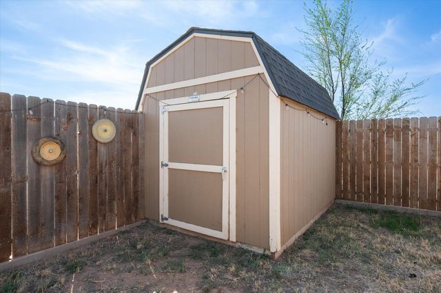 107 Holly Circle, Levelland, TX 79336