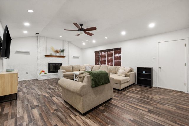 107 Holly Circle, Levelland, TX 79336