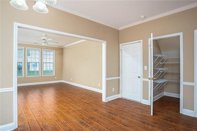 1098 Fountain Lakes Court, Lawrenceville, GA 30043