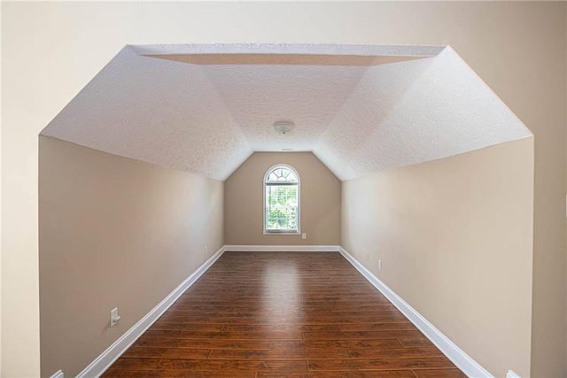 1098 Fountain Lakes Court, Lawrenceville, GA 30043