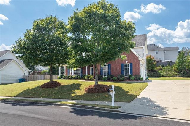 1098 Fountain Lakes Court, Lawrenceville, GA 30043