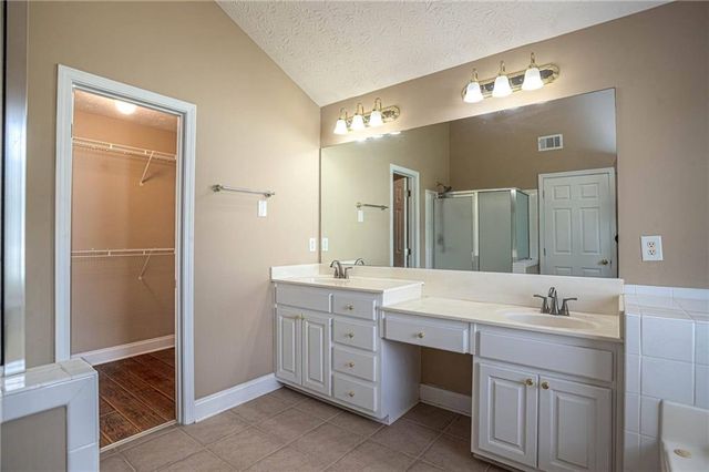 1098 Fountain Lakes Court, Lawrenceville, GA 30043