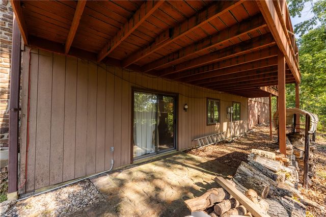 637 Highland Park Drive, Eureka Springs, AR 72631