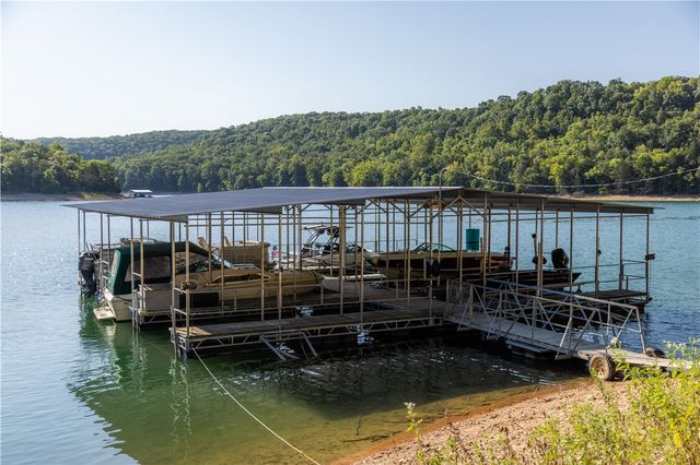 637 Highland Park Drive, Eureka Springs, AR 72631