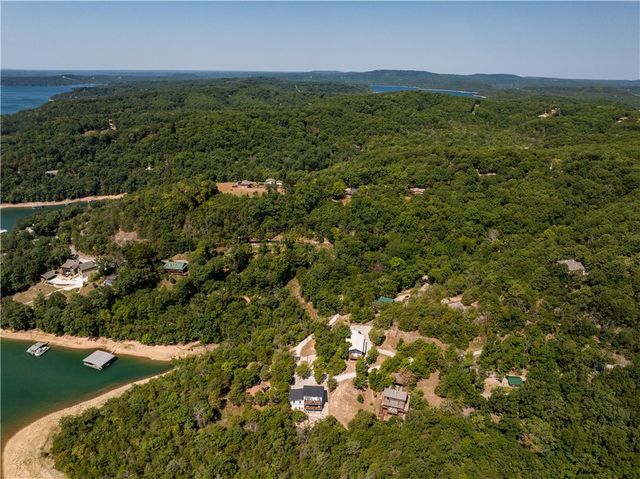 637 Highland Park Drive, Eureka Springs, AR 72631