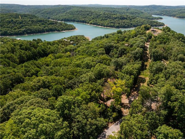 637 Highland Park Drive, Eureka Springs, AR 72631
