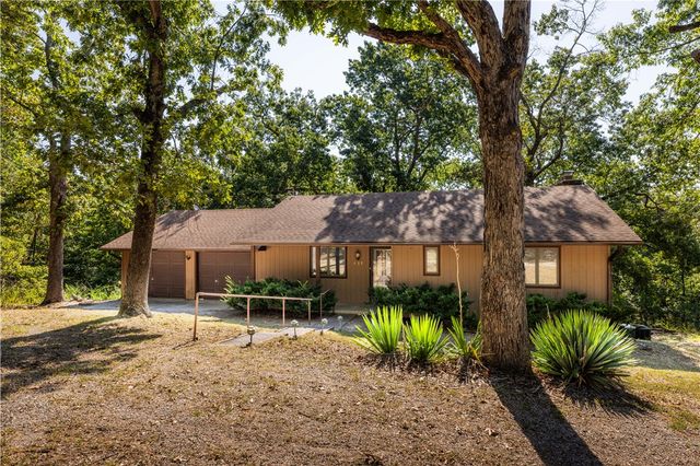 637 Highland Park Drive, Eureka Springs, AR 72631