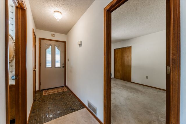 637 Highland Park Drive, Eureka Springs, AR 72631