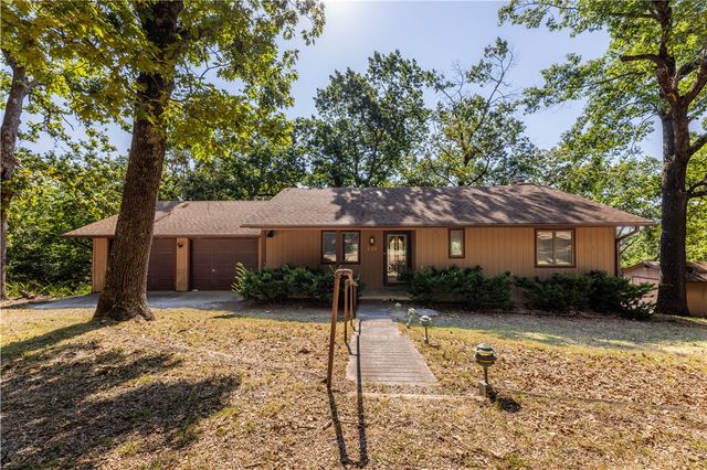 637 Highland Park Drive, Eureka Springs, AR 72631