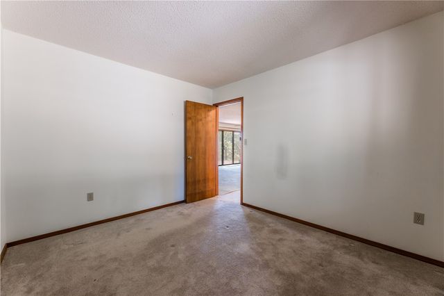 637 Highland Park Drive, Eureka Springs, AR 72631