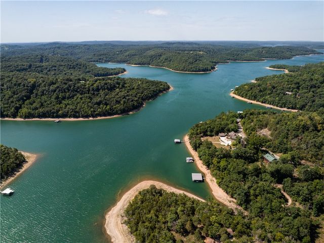 637 Highland Park Drive, Eureka Springs, AR 72631