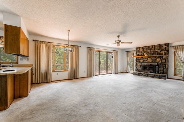 637 Highland Park Drive, Eureka Springs, AR 72631