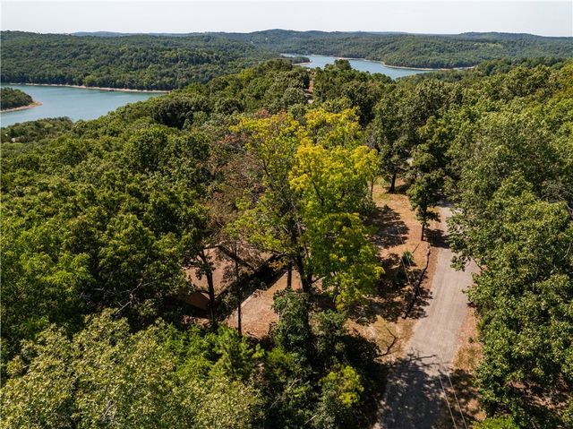 637 Highland Park Drive, Eureka Springs, AR 72631