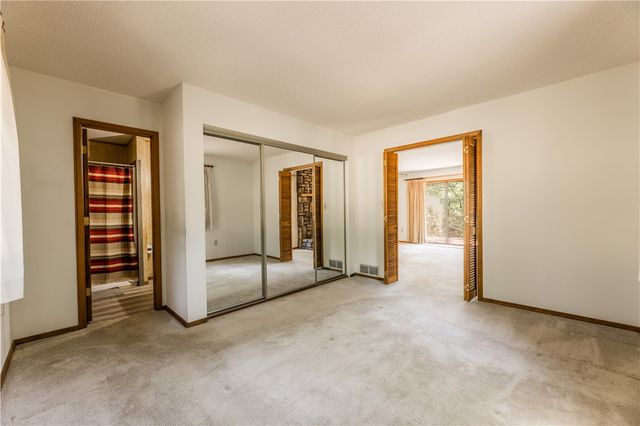 637 Highland Park Drive, Eureka Springs, AR 72631
