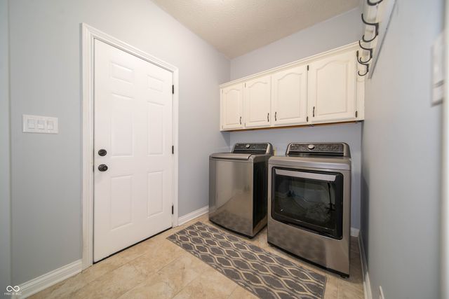 9011 Anchor Bay Drive, Indianapolis, IN 46236