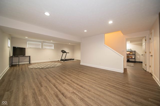 9011 Anchor Bay Drive, Indianapolis, IN 46236