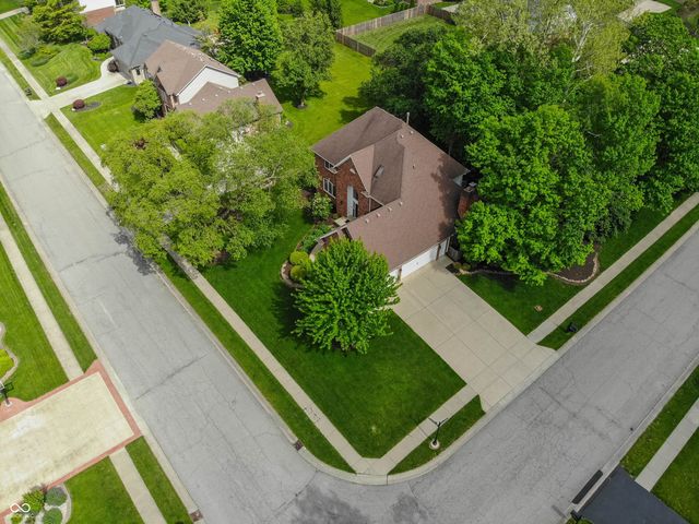 9011 Anchor Bay Drive, Indianapolis, IN 46236