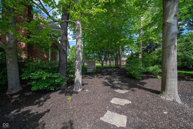 9011 Anchor Bay Drive, Indianapolis, IN 46236