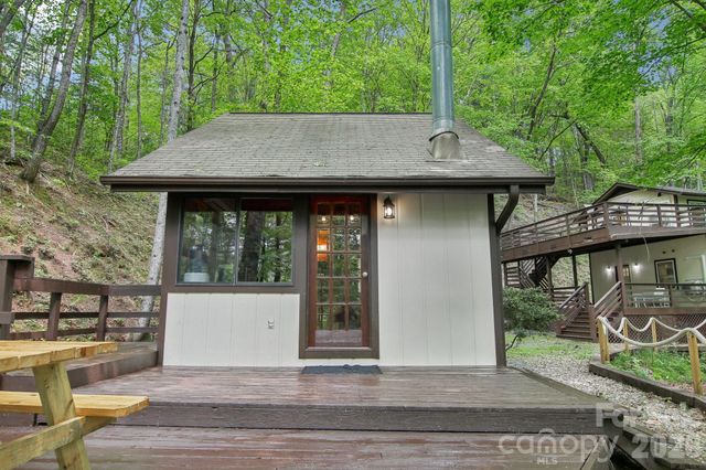 291 Dills Road, Bryson City, NC 28713