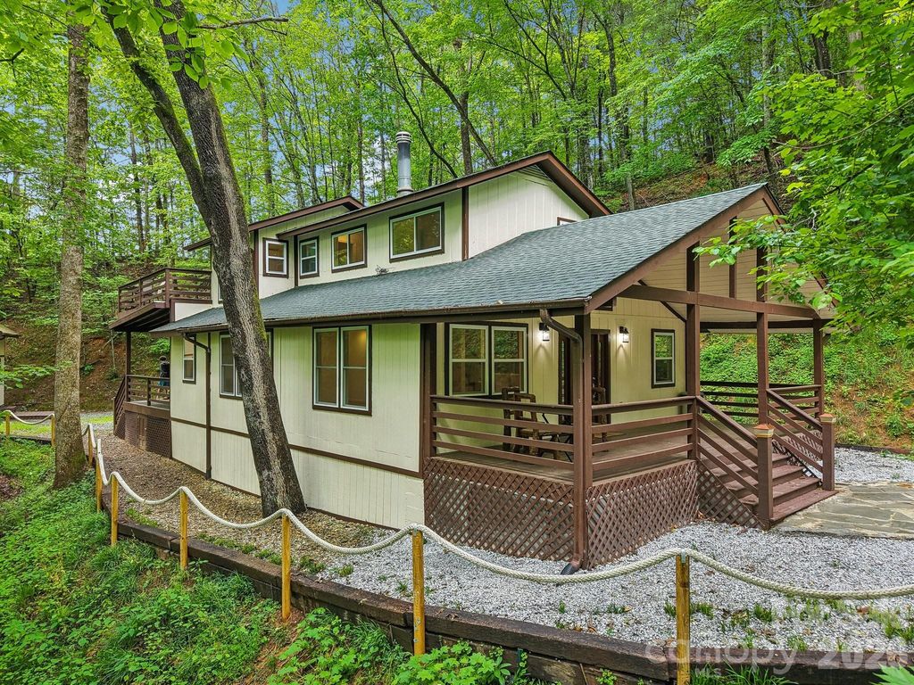 291 Dills Road, Bryson City, NC 28713