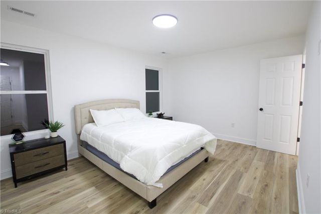 909 Sharon Street, High Point, NC 27260